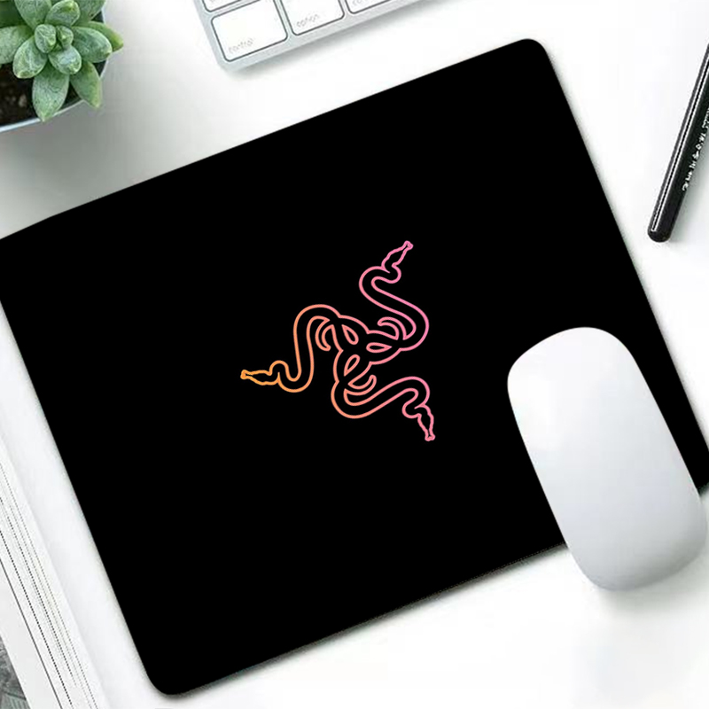 Tech Accessories For Office Desk - Razer Luxus Mauspad Anime Gamer Schreibtisch